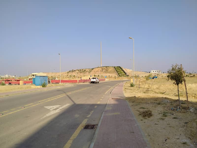 Precinct 6 Residential Plot 250 Sq. Yd. Prime Location near Flag Pole in Bahria Town Karachi 0