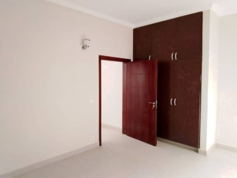 Iqbal Villa 3 Bedrooms With Attached Bathroom 152 Sq. Yards In Precinct 2 Bahria Town Karachi 17