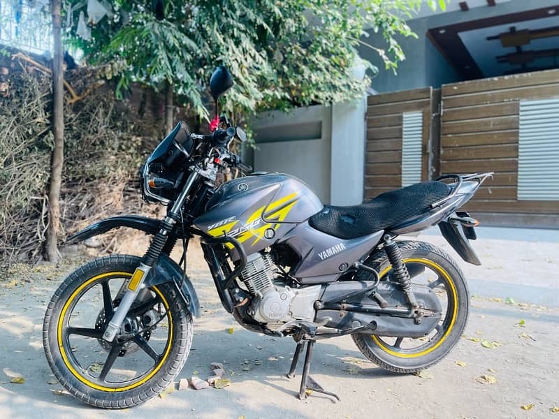 Yamaha YBR 125 G 2018 limited model Biometric available my own name 0