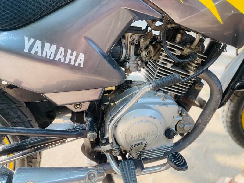 Yamaha YBR 125 G 2018 limited model Biometric available my own name 5