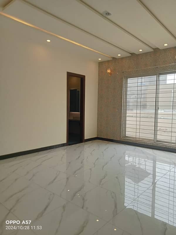 12 Marla upper portion for rent Johar town brand new tile flooring for family 5