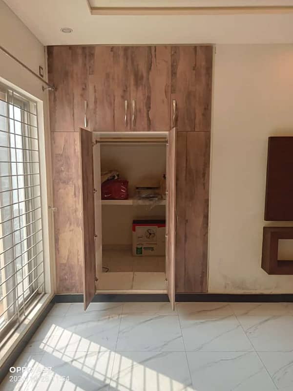 12 Marla upper portion for rent Johar town brand new tile flooring for family 13