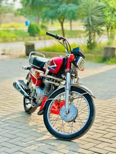 Honda 125 10/10 Condition for sale.