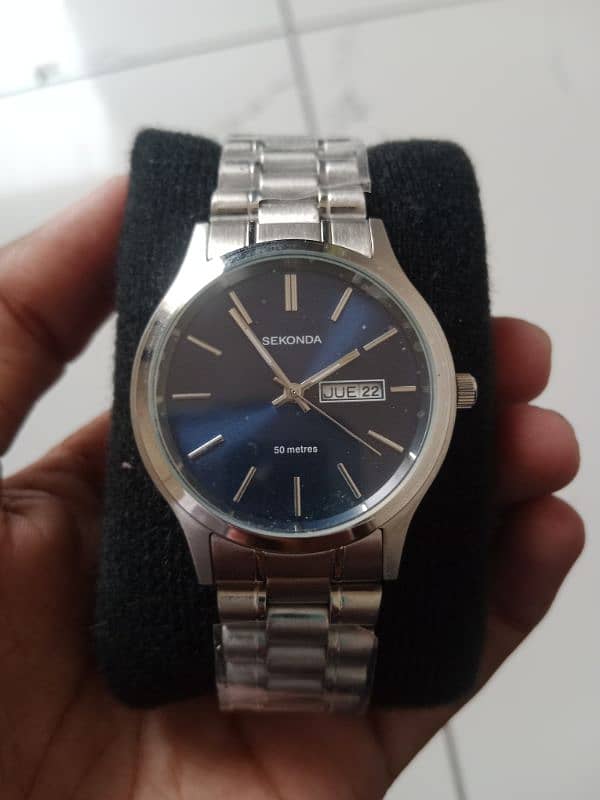 Full original andGenuine Sekonda watch 1