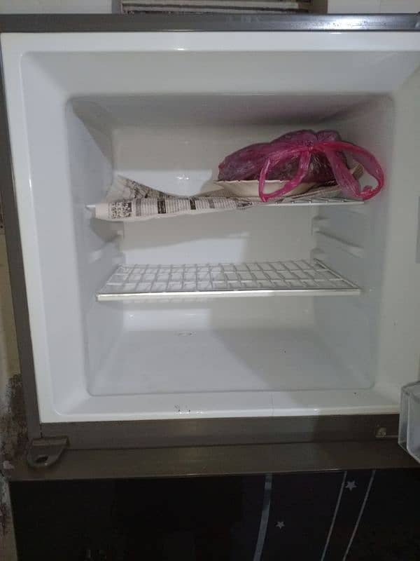 HAIER FRIDGE URGENT FOR SALE FULL OK 10 BY 10 CONDITION 7