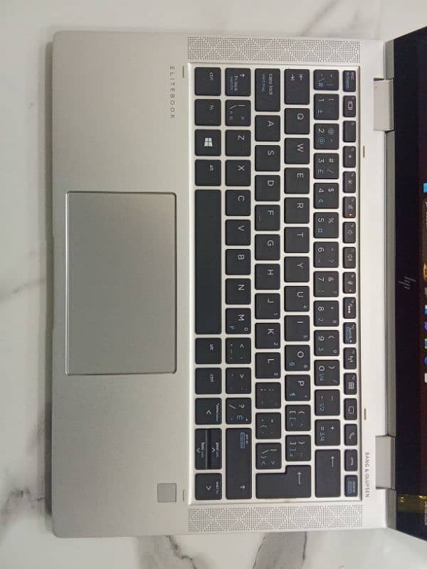 HP Elitebook 1030 G4 Core i7 8th generation with 16/256 6