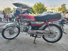 Honda CD70 is in good condition.