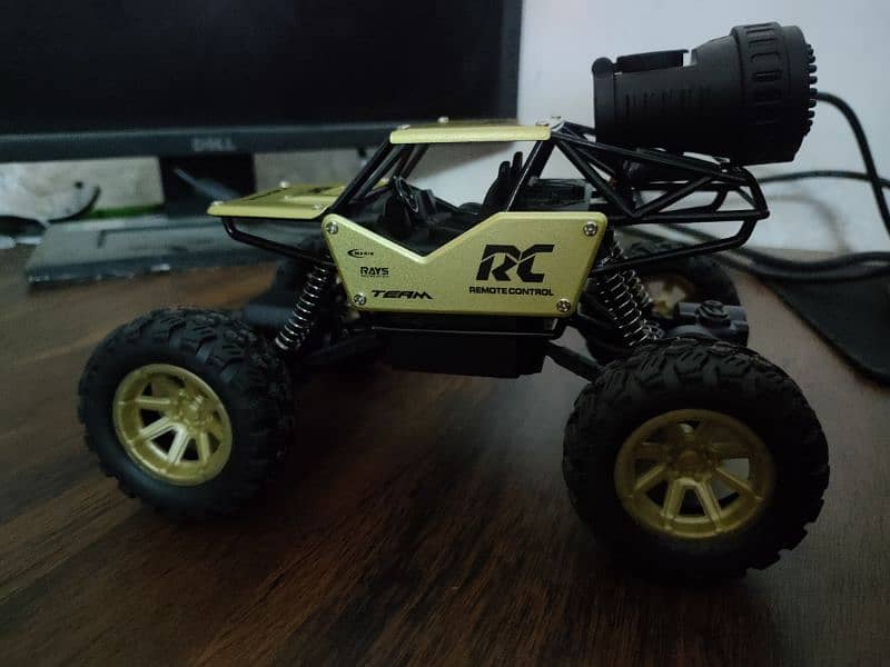 BRAND NEW ( RAYS RECREATION ) COMPANY RC CAR 3