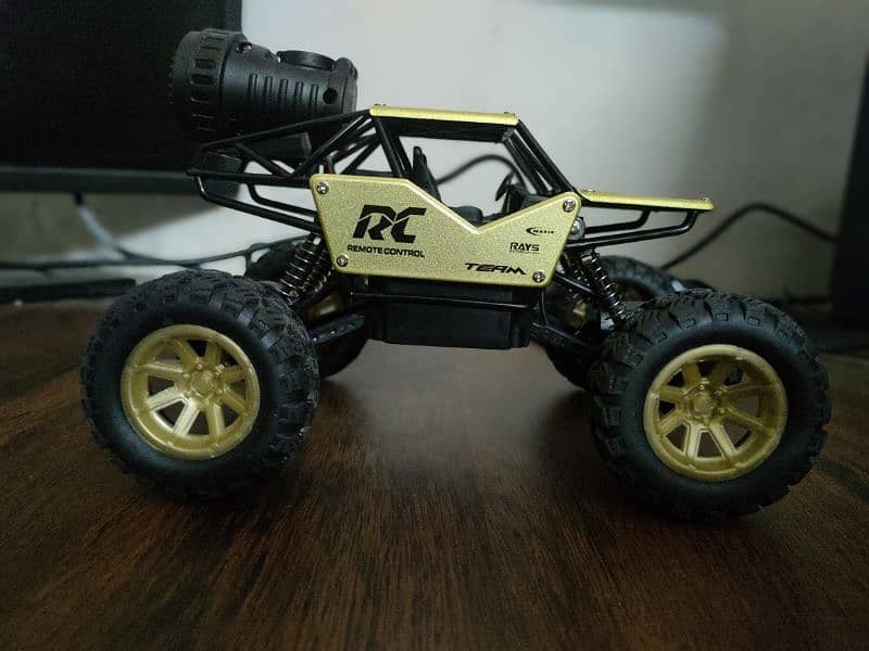 BRAND NEW ( RAYS RECREATION ) COMPANY RC CAR 4