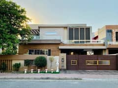 ONE KANAL Beautiful Bungalow For Rent B-Block DHA Phase 6