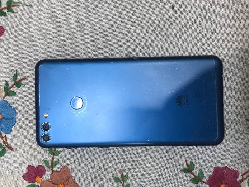 Huawei Y9 2018 1