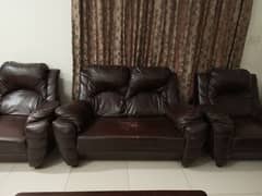 7 seater sofa set (negotiable)