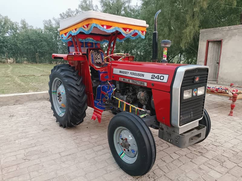 Massey Ferguson 240 Model 2012 1