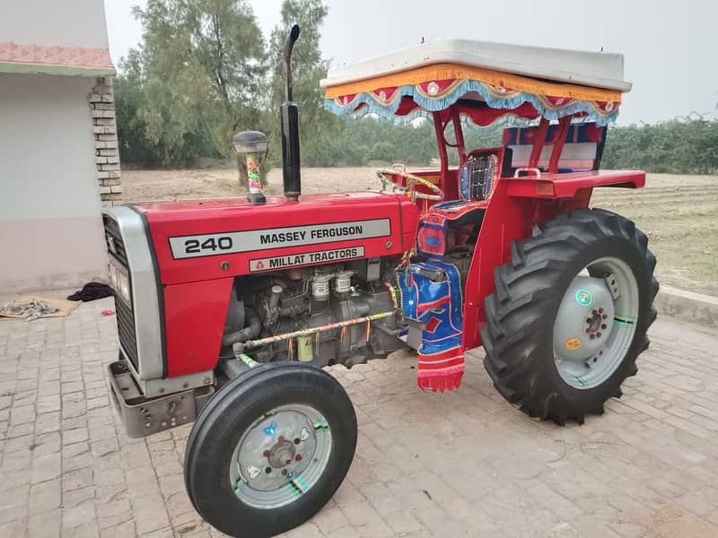 Massey Ferguson 240 Model 2012 4