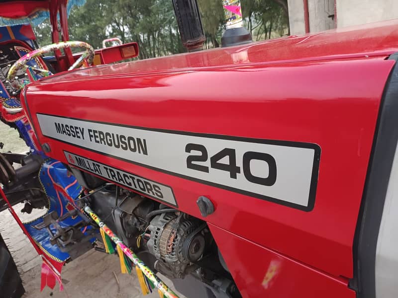 Massey Ferguson 240 Model 2012 6