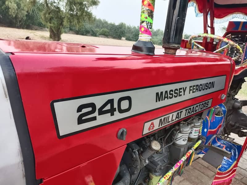 Massey Ferguson 240 Model 2012 11