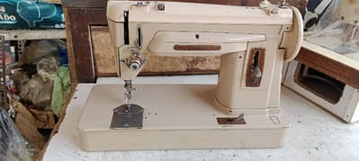 SINGER GERMANY SEWING MACHINE