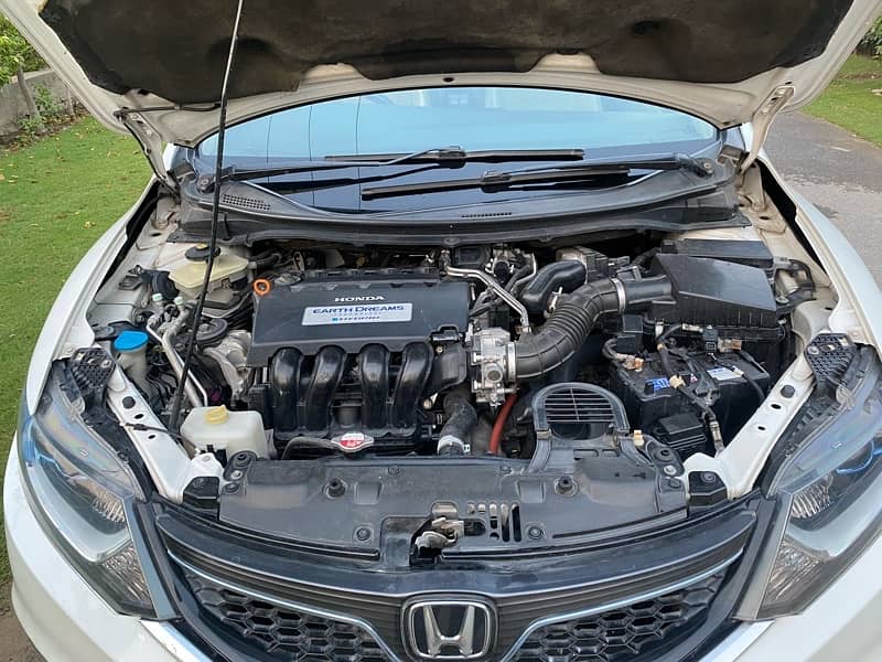 Honda Jade Hybrid 2015 12