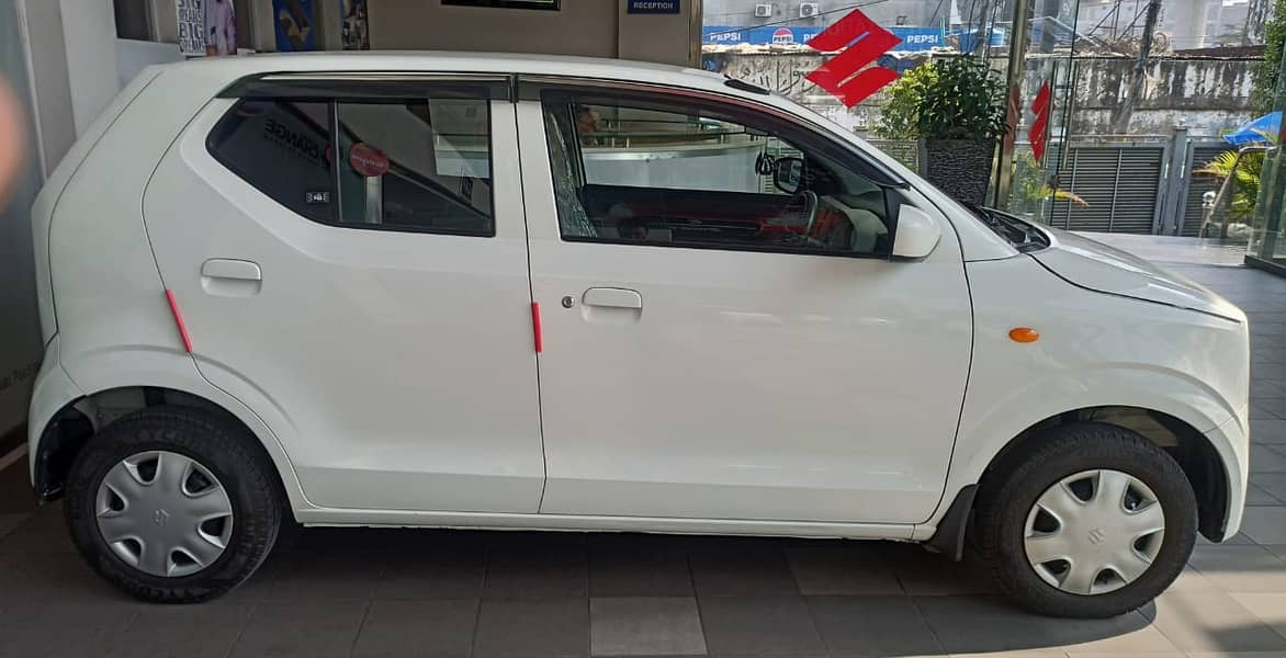 Suzuki Alto VXL AGS 2