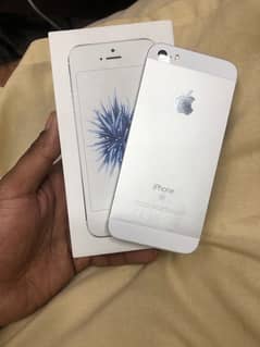 iphone SE  pta approved 03035203203