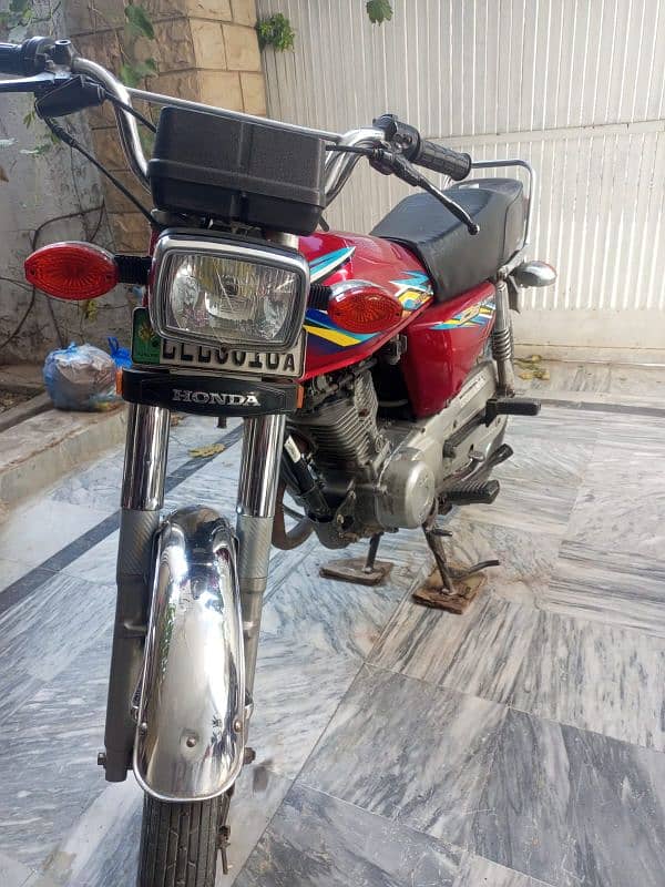 Honda 125 model 2018 lahore registered all documents complete. 2