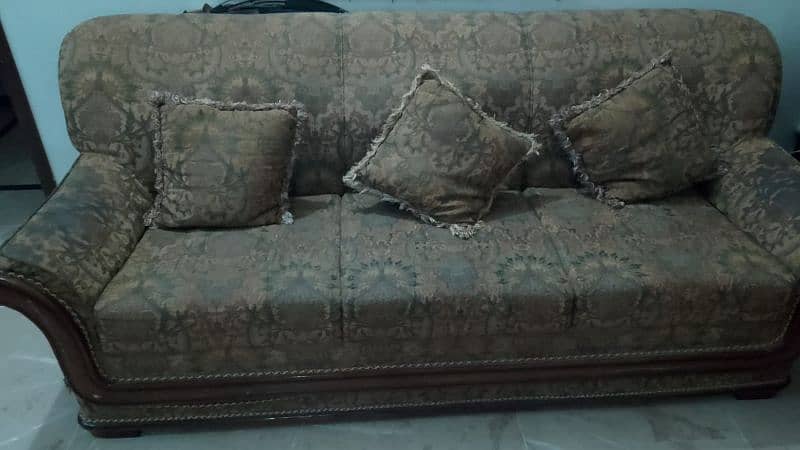 Sofa for sell 1