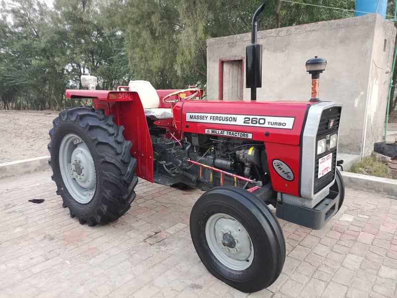 Tractor Massey Ferguson 260 model 2022 5