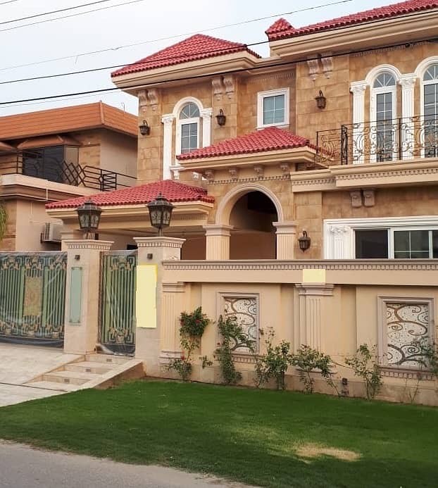 4 Kanal Residential Plot Available For Sale On Supper HoT Location Model Town Lahore 1