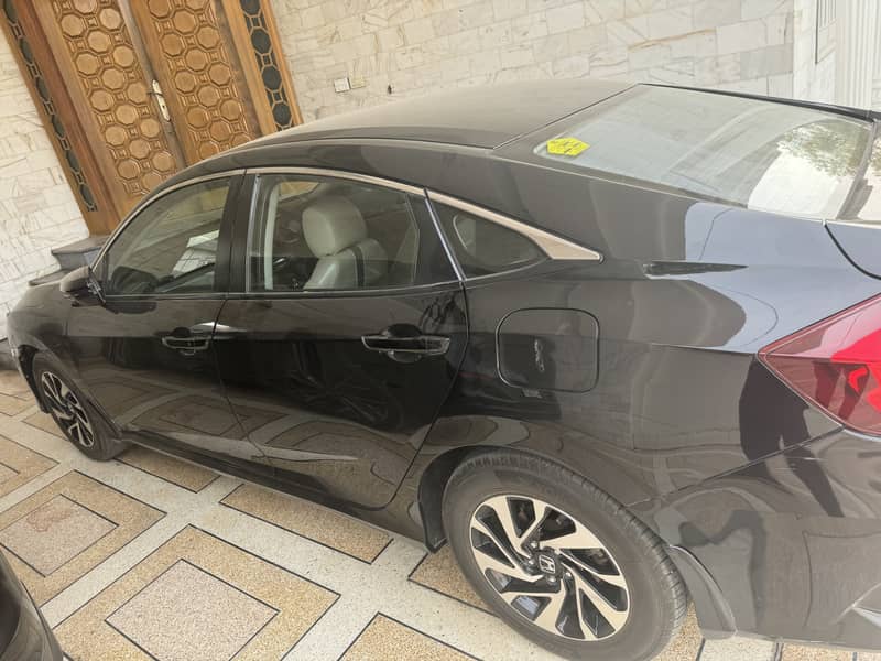 Honda Civic Oriel 2018 1.8 CVT Oriel 4