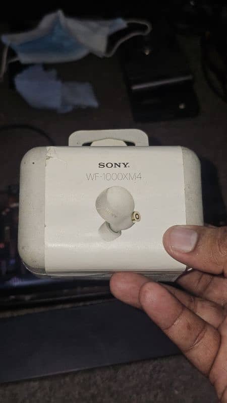 SONY WF-1000xm4 original earbuds ( Dubai mall ) 8