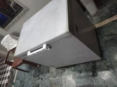 Waves deep freezer in good condition. . . 03124008516. . . 03228842510