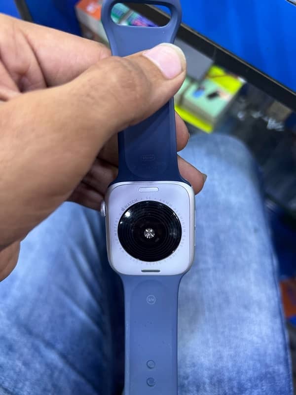 Apple Watch SE 2 Generation 44Mm 4