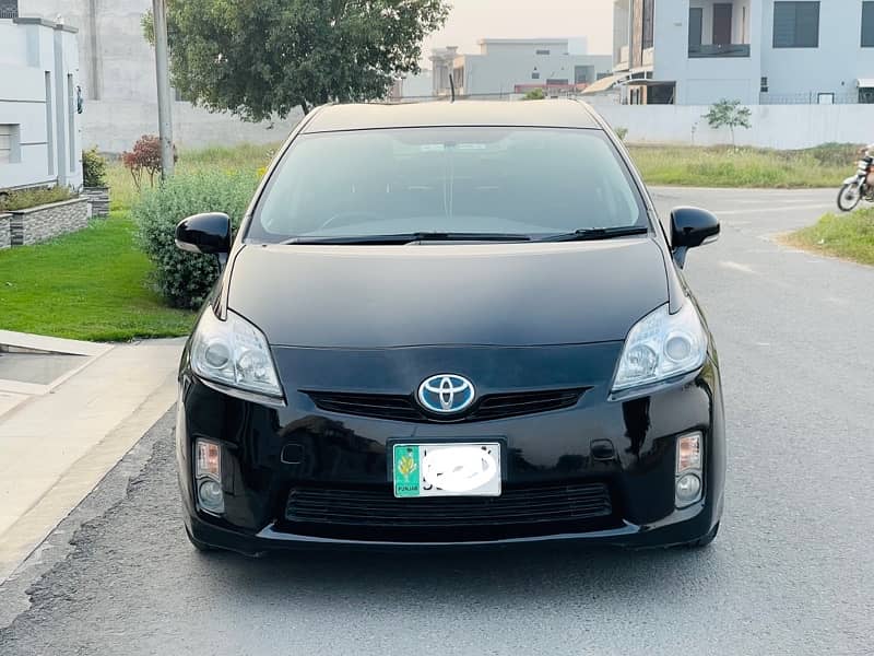 Toyota Prius S Total Genuine betr than corolla grande honda civic city 1