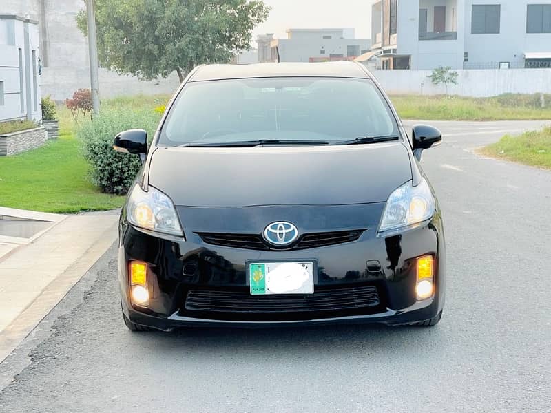 Toyota Prius S Total Genuine betr than corolla grande honda civic city 3