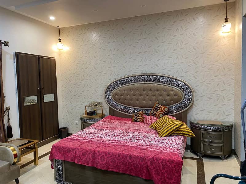 1 Kanal Stunning Bungalow Abdullah Garden Faisalabad 2