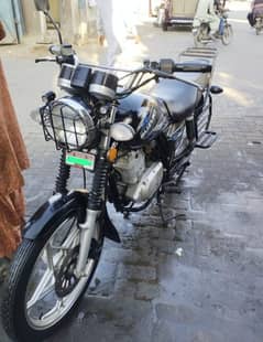 Suzuki GS-150 WITH CUP OF TEA