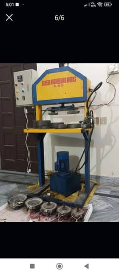 Paper plate making machine