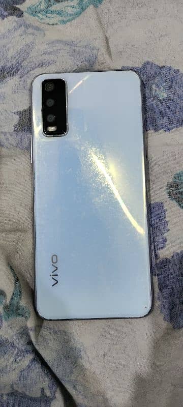 Vivo y20 with box 1