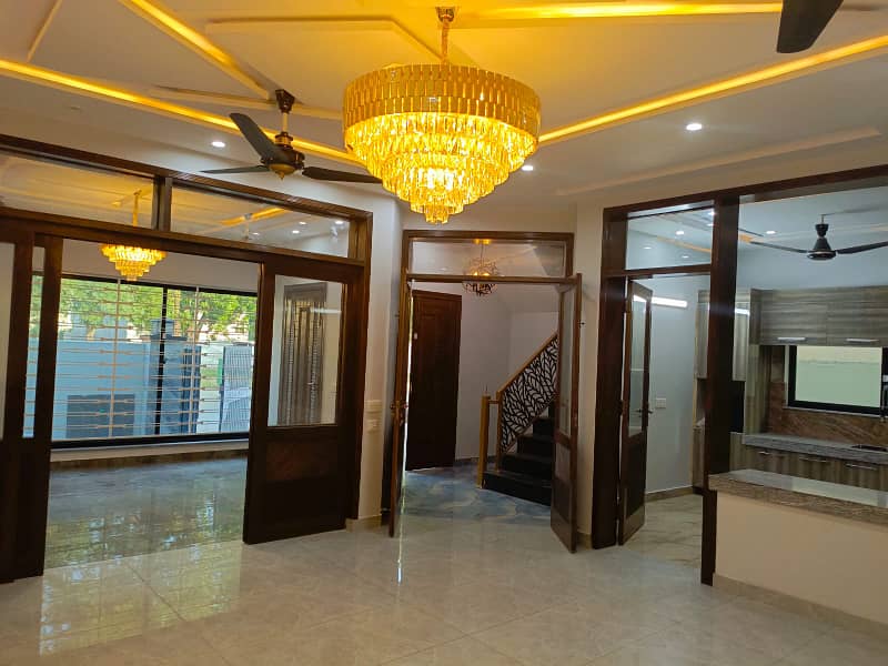 10 Marla Brand New House For Sale in Bahria Town Lahore Ideal Location Designer House 18