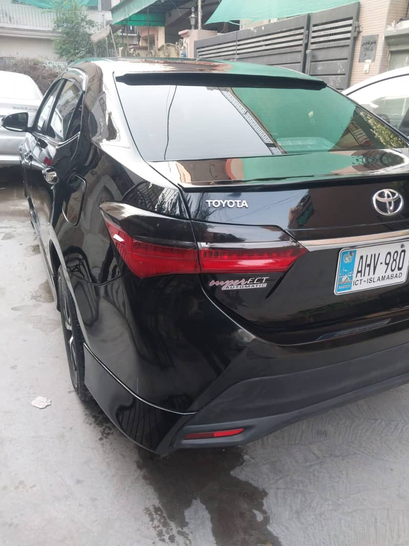 Toyota Corolla Altis X 1.6 2018 Model Good Condition 2