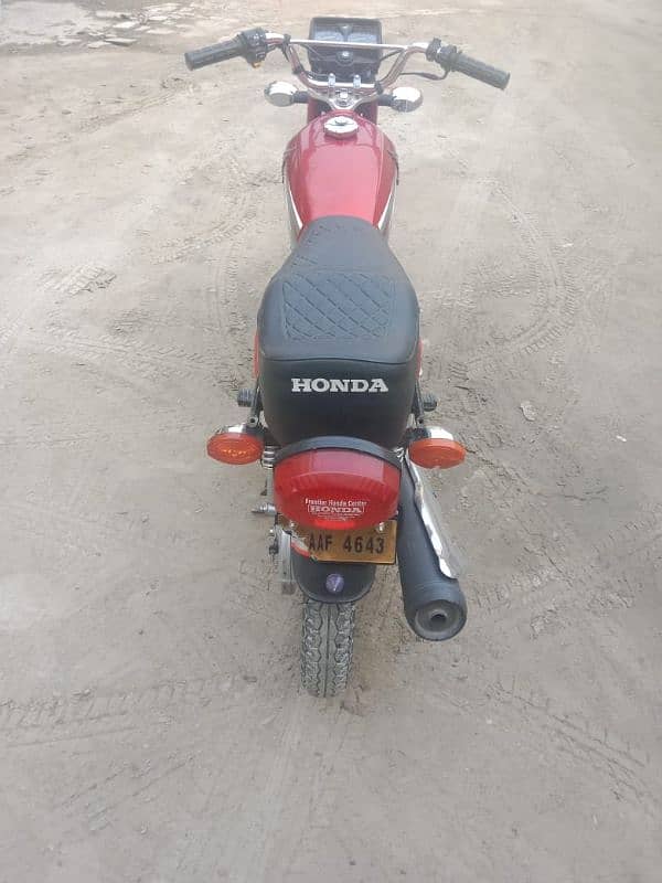 Honda 125 bohat zabar bike ha koi masla nahi ha 0