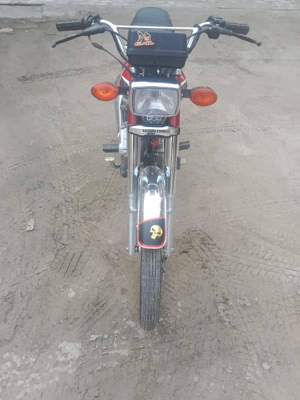 Honda 125 bohat zabar bike ha koi masla nahi ha 1