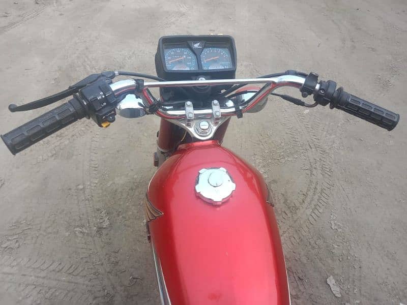 Honda 125 bohat zabar bike ha koi masla nahi ha 2