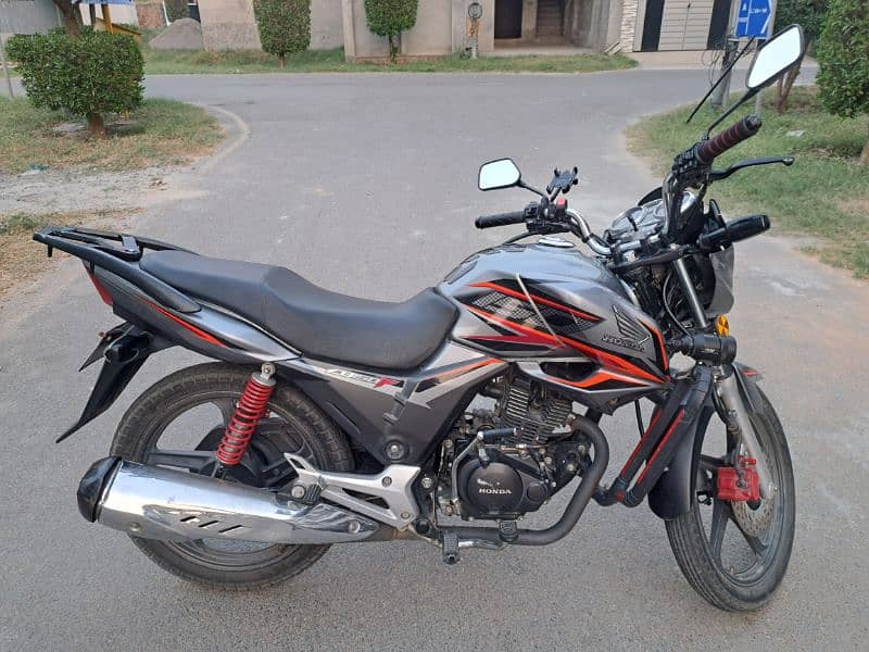 Honda cb150f Grey 1