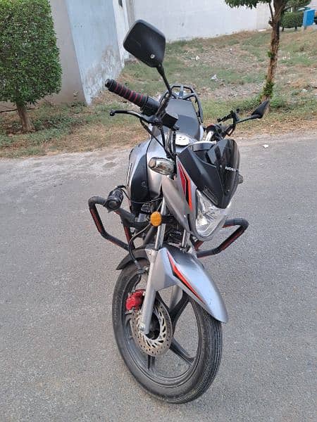 Honda cb150f Grey 3