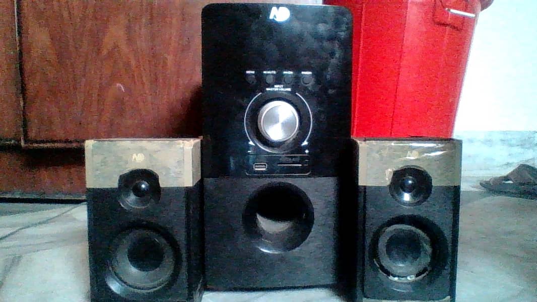 speaker seasond hand good condition 1