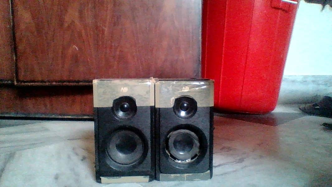 speaker seasond hand good condition 2