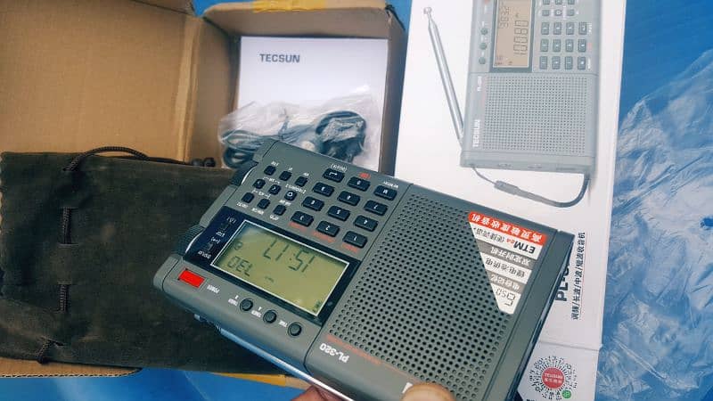 Tecsun Latest Model Pl-320 Full band digital Radio 3