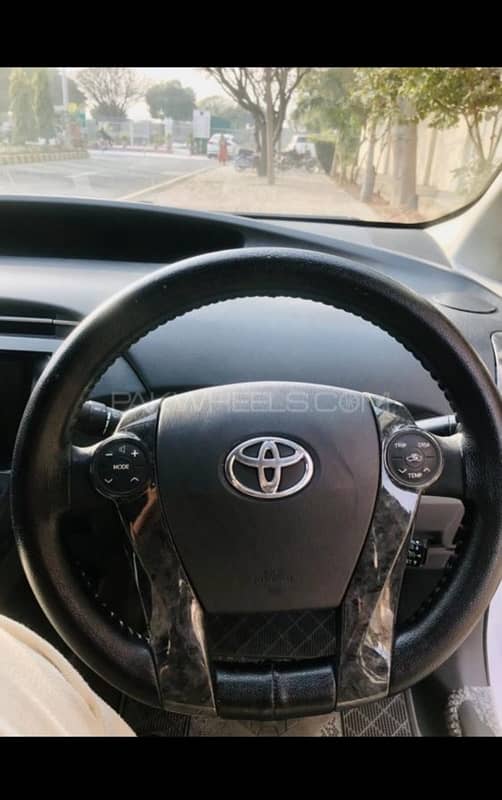 Toyota Prius 2012   number 03008485036 7