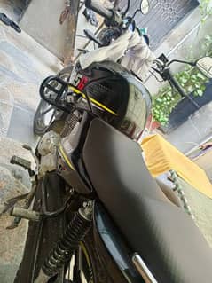 yamaha 125G modified with Peshawar number